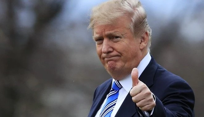 Οι εταιρείες του Τραμπ «έβγαλαν» πάνω από 15 εκατ. δολάρια ενώ αυτός είναι πρόεδρος